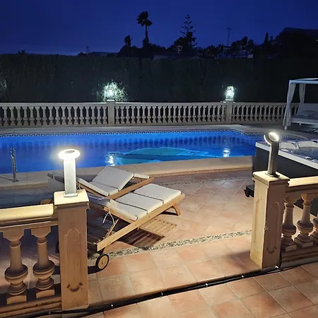Villa Luxury - Pool, Hot Tub, Aircon, Tvs, Cinema, Office, Gbit Internet, Sports Equipment Calpe