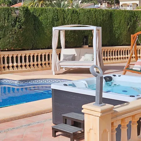 Luxury - Pool, Hot Tub, Aircon, Tvs, Cinema, Office, Gbit Internet, Sports Equipment Βίλα *