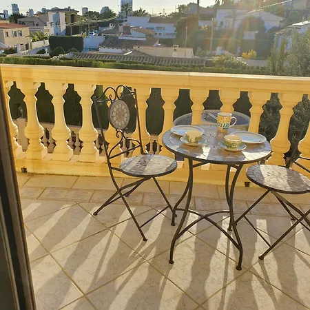 Villa Luxury - Pool, Hot Tub, Aircon, Tvs, Cinema, Office, Gbit Internet, Sports Equipment *